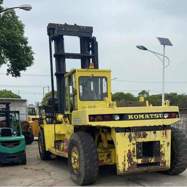 Quality Used Heavy Forklift Fd320 32ton Komats U Diesel Forklift with Good Working Condition wholesale