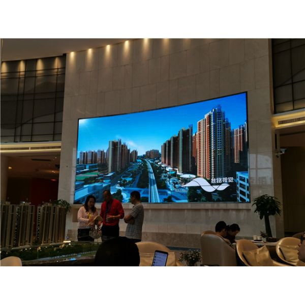 P2.5 400W/Sqm Indoor Advertising LED Display 1000nits