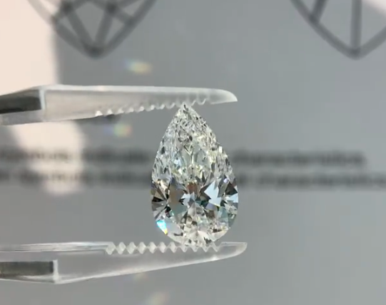 Pear Earrings DEF VVS Pear Shape Lab Grown Diamonds PT950