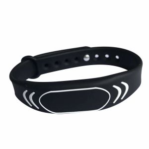 NFC Silicone RFID Wristband Reusable Flexible Smart Chip Bracelet For Cashless