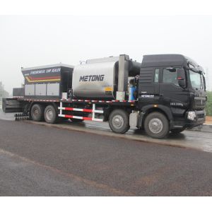 China Sinotruk Road Maintenance Equipment 8m3 Rubber Asphalt Synchronous Chip Sealer on sale