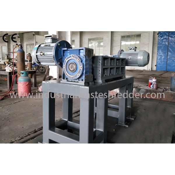 Quality Auto Parts Plastic Waste Shredder / Crusher Machine For Large Hard Materials wholesale