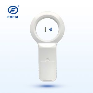 134.2KHz High Scan Sensitivity Animal Microchip Scanner 1000 Records Memory