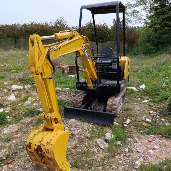 Komatsu Excavator with Original Hydraulic Pump and 0.2M³ Bucket Capacity in Japan