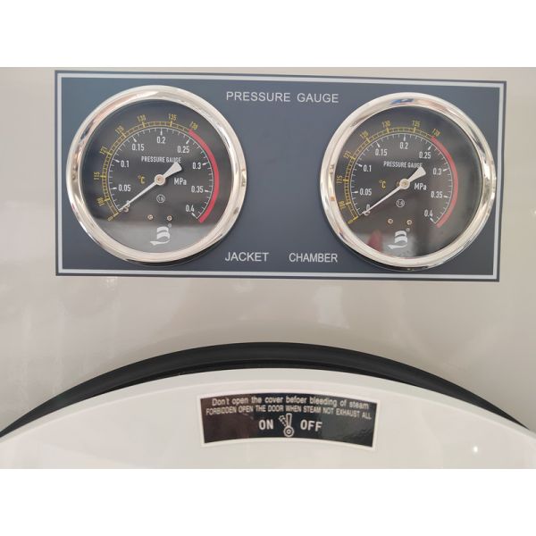 Horizontal Cylindrical Autoclave 0.22Mpa High Pressure Steam Sterilizer 9KW