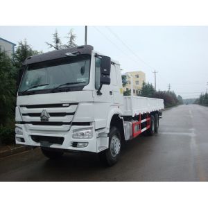 China Howo 371hp Cargo Box Van All Wheel Drive Cargo Vans 21t on sale