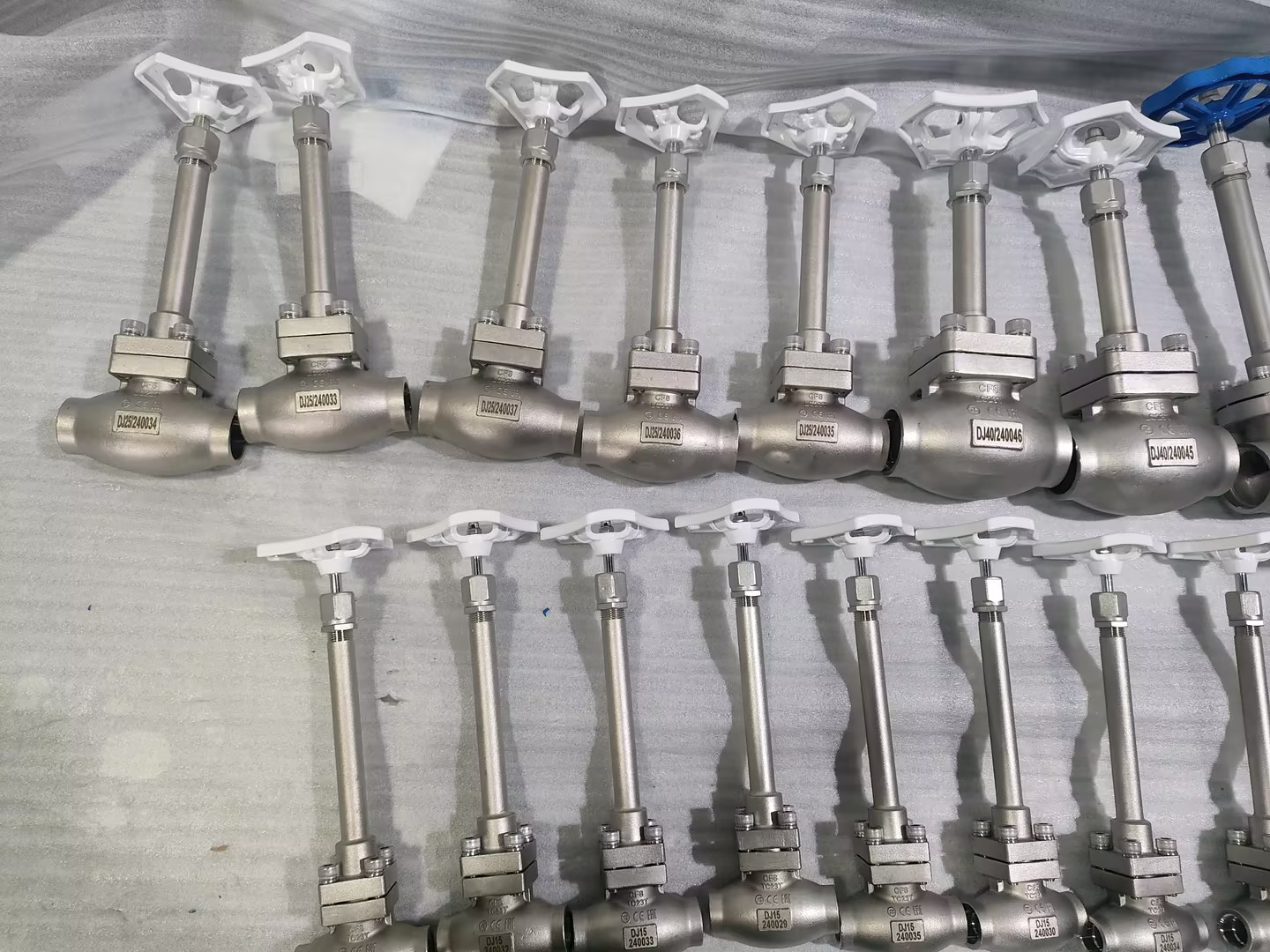 DN15 Cryogenic Long Stem Globe Valve CF8 CF3 Socket Welding