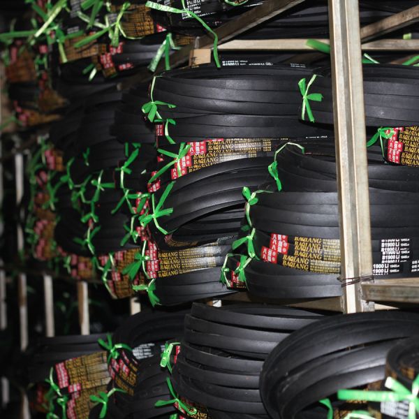 Oil Resistant PU Toothed V-belt for Withstand Voltage and High Temperature