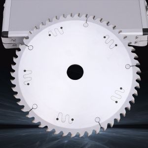 China Carbide Diamond Coated Circular Saw Blade For Wood Portable Antirust on sale