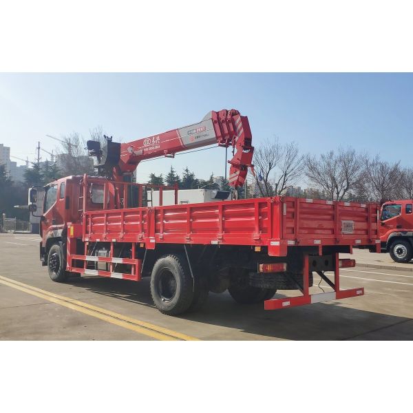 Foton Truck Mounted Crane 4*2 Drive Mode 9 Tons Single Cab 220hp Left Hand Drive