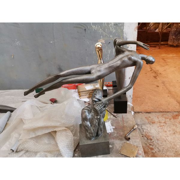 Quality Abstract Cast Copper Sculpture , Office Exhibition Hall Bronze Animal Sculptures wholesale