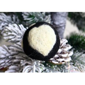 Customized Mini Felt Balls , Circle Heart Pattern Coloured Felt Balls