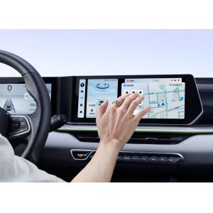 Super Spacious Chinese Geely Auto Binyue Coolray L Vehicle 235Nm 1.5L SUV Car