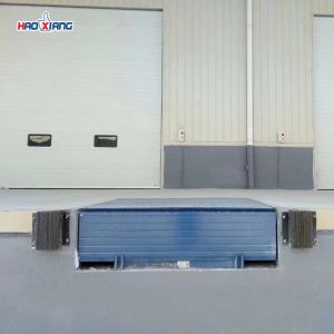 China Electric 8T-20T Elevating Dock Steel Hydraulic Dock Ramp Blue on sale