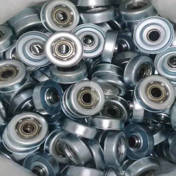 Stampeded Flanged Conveyor Roller Bearings 6202zz 10mm-47mm