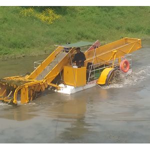 Cheap 8 Cubic Capacity Eco Harvester For Harvesting Aquatic Plants In Rivers for sale