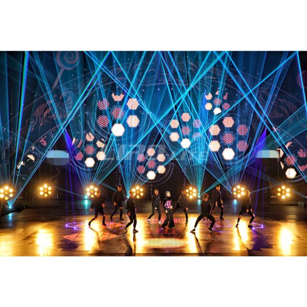 DMX RGBW Triangle Led Matrix 16x30W 576*0.3W RGB Background Triangle Effect Lights