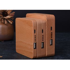 7800mAh Carved Wood Power Bank Customized Design Silk Screen Logo