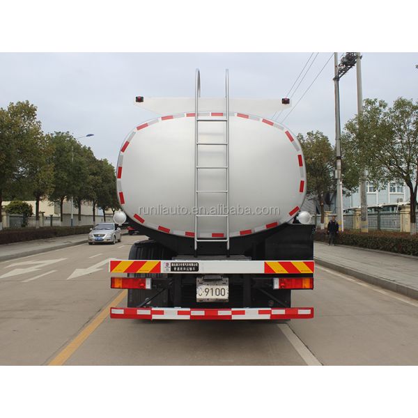 Dongfeng SkyDragon Front Four Rear Eight- Wheel Ordinary Liquid Transport Vehicle