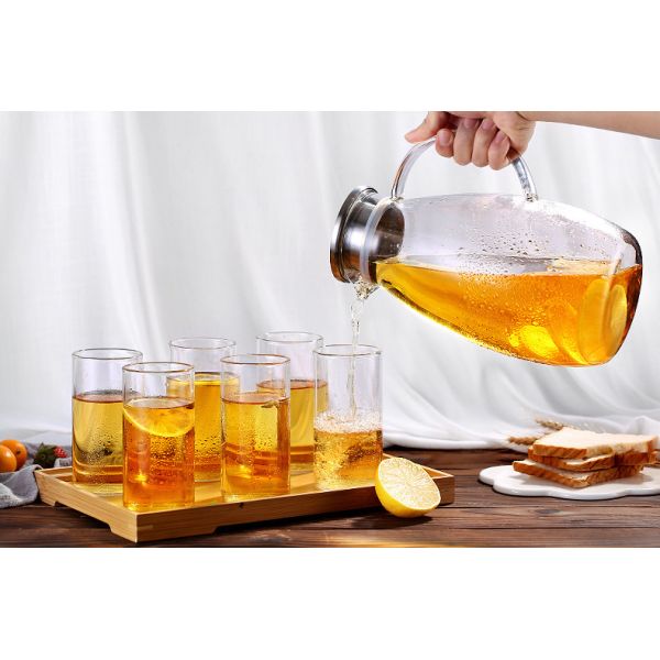 BPA Free Glass Water Pitcher For Juice / Beverage / Cold Water Hand Blown Craft