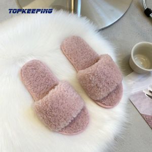 Scandinavian Style Womens Faux Fur Slides ODM Acceptable