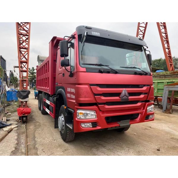 Classic Edition HOWO V7 Heavy-Duty 6X4 Dump Truck with Driving type 6*4 and Maximum Torque Nm 1500-2000Nm