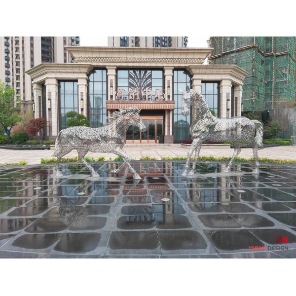 Welding Technique Stainless Steel Horse Sculpture for Urban Art Installation in Europe