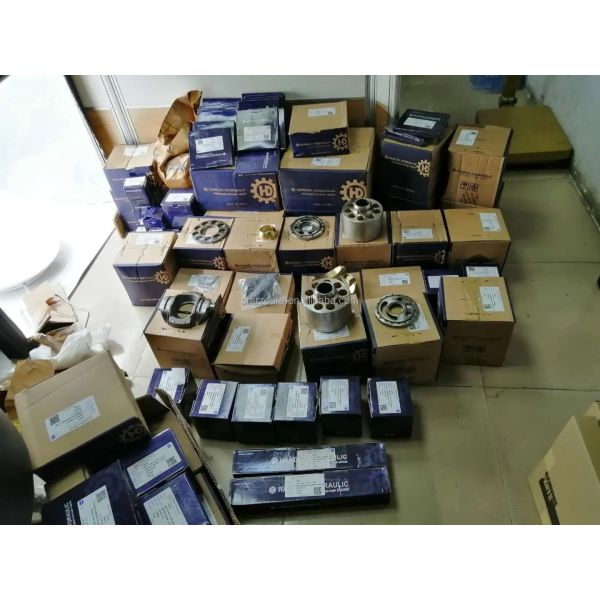 Excavator PC200-7 PC200-6 HANDOK HPV95 Hydraulic Piston Shoe Cylinder Block Valve Plate for Heavy-Duty Applications