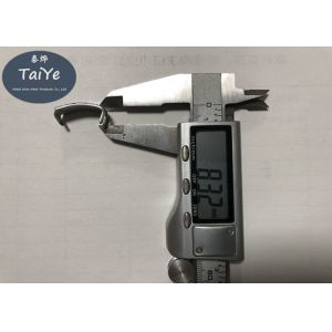 Galvanized Metal Razor Wire Clips 1.5mm Thickness For Hold On Razor Mesh