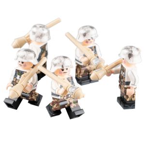 WW2 military weapon panzerfaus rocket soldier action winter German mini figure