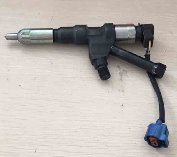 23670-E0351 FUEL INJECTOR HIGH-PRECISION DIESEL INJECTION FOR HINO P11C