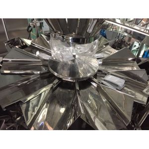 Automatic multi-function weight granule/raisins/cherries/crunchy snacks