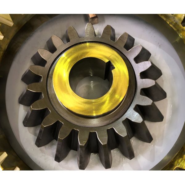 Quality Big Heavy Duty Bevel Gear With 15 Teeth Ground Surface Finish wholesale