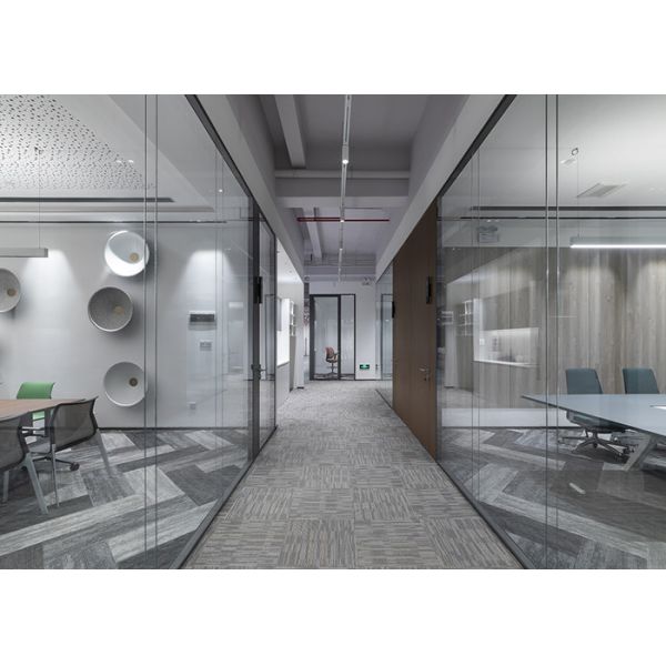 Low Maintenance Office Glass Partition Walls Perfect For Meeting Rooms Sound