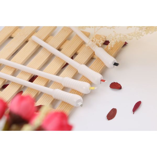 Durable Permanent Tattoo Pen / Microblading Eyebrows Tool With Flexible Curved Blade Needle 12 / 14 / 17 Pin 18U