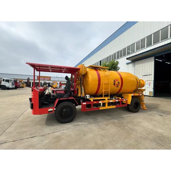 Mobile Concrete Mixer High-quality Truck Trailer Concrete Pump Machine