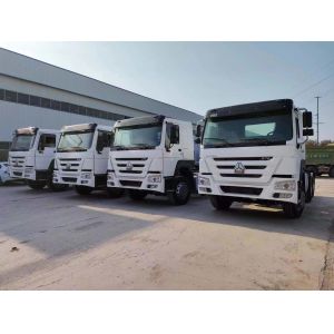 China Sinotruck HOWO 6*4 Tractor Truck with 6-8L Engine Capacity and 351-450hp Horsepower on sale