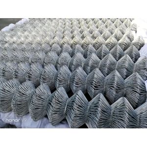 ECO FRIENDLY Custom Hot Dipped Galvanized Chain Link Fence Cyclone Wire Mesh