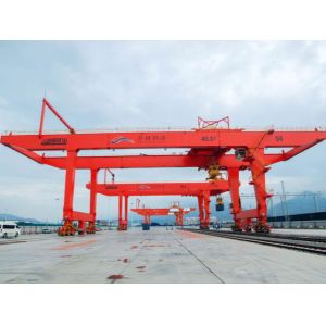 Cabin Control Span 35m Double Girder Gantry Crane With Semi Goliath Hook