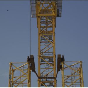 12t Mobile Luffing Tower Crane Hoist With Chassis Mobile