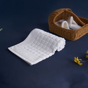 China White Hotel Bath Mat For Hotel Custom Logo Size Jacquard Rectangular Home on sale