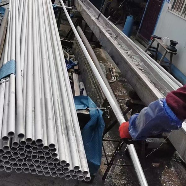 ASTM A213 A312 A270 A789 A790 Seamless Stainless Steel Pipe Tube DN10 - DN400