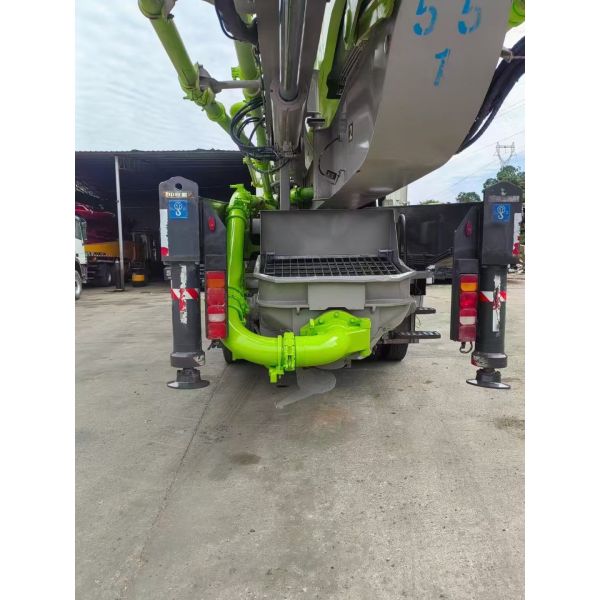 2021 59m Zoomlion Dimension 14700*2530*3960mm Used Concrete Pump Truck With Sitrak Chassis