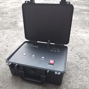China UAV jammer suitcase 500-800m remote control aircraft driver one key drive off forced landing return anti UAV shield on sale