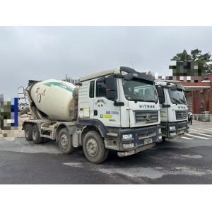 2021 XCMG Used Concrete Mixer Truck with 7.77m³ Agitator Capacity 4 Axles and White Color