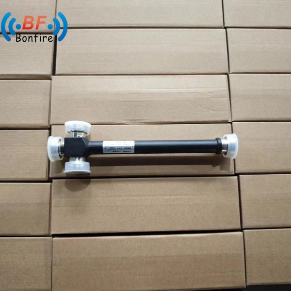 50W IP65 -153dbc RF Power Splitter Power Divider for Indoor/Outdoor 617-4000MHz