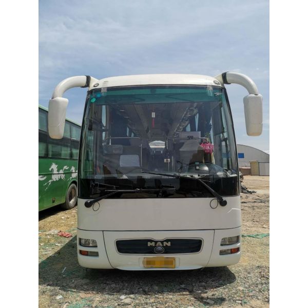 Quality 51 Seats Used Yutong City Service Bus Man Series Diesel Left Side Steering Coach Flat White Color wholesale