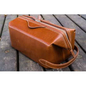 China Manufacturers Supply Top Layer Cowhide Vintage Tree Paste Leather High-End Toiletry Storage Bag Large Capacity Cosmetic Bag DOPP KIT on sale