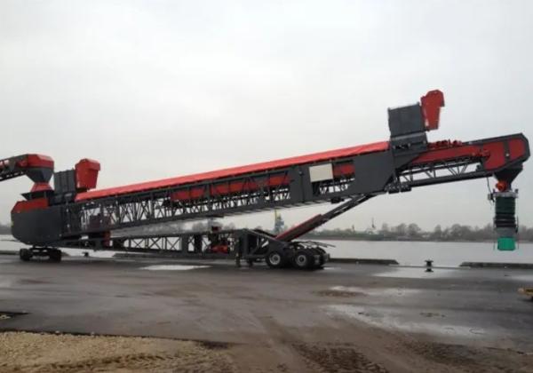 Mobile Crawler Ship Loader Conveyor For Bulk Material Port Loading Unloading