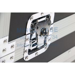 22 Transport Case With Dividers And Tray